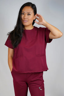  Zadie Scrub Top in Burgundy