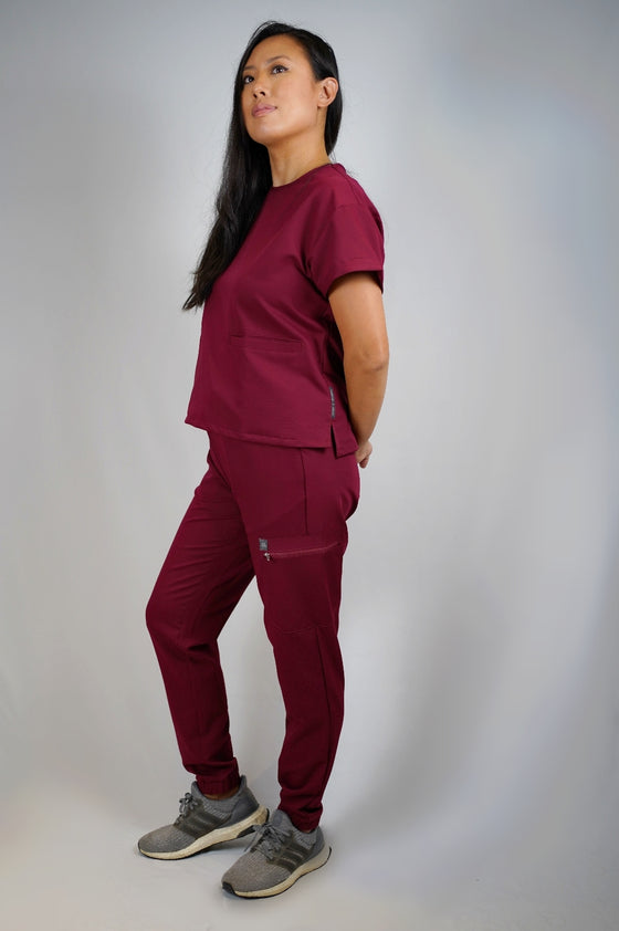 Zadie Scrub Top in Burgundy