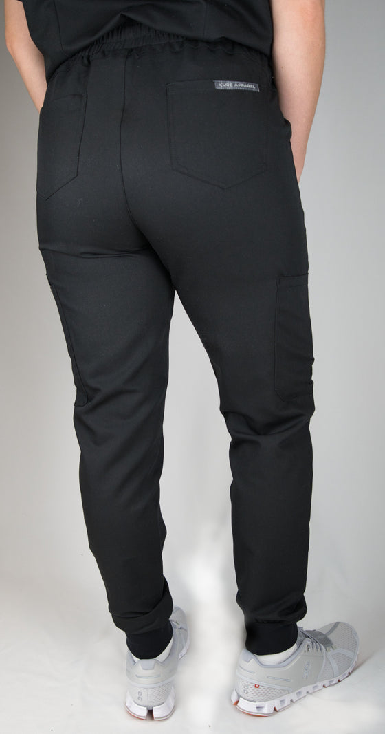 Attikus Scrub Pants in Black